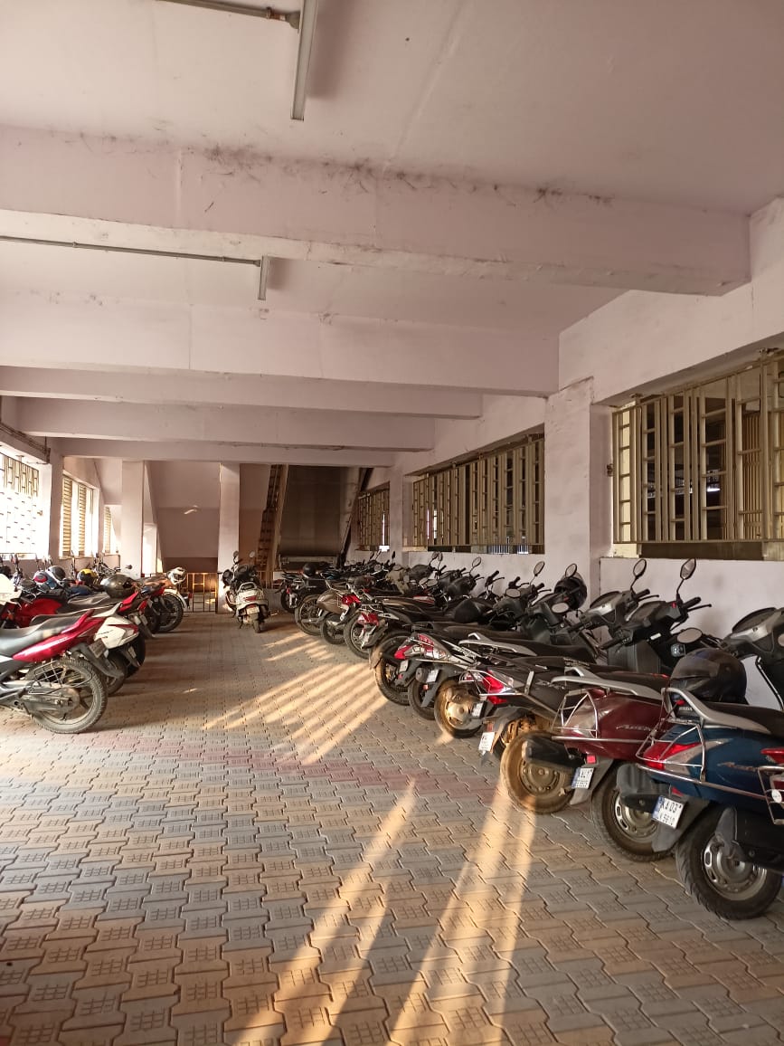 car parking in kengeri metro station