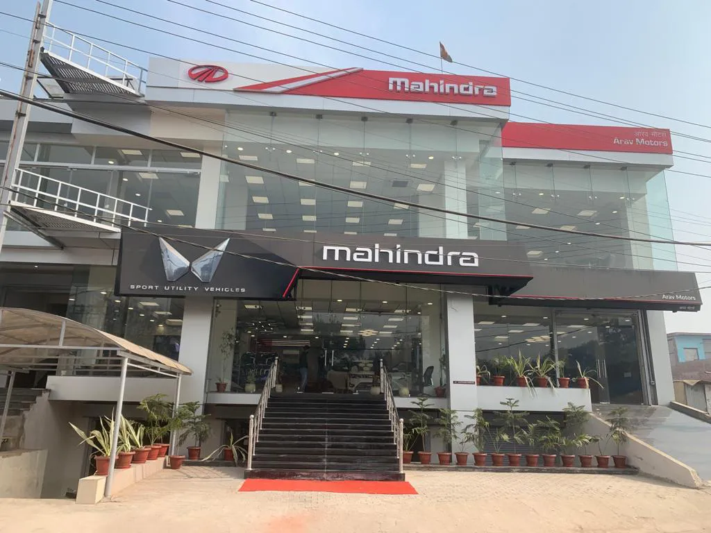 Apmp Motors Mahindra image